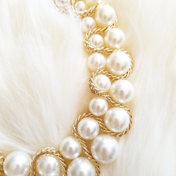 Pearl Cluster Choker Necklace - Picture 3 of 7